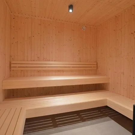 Nice In W/ Sauna And 5 Bedrooms בית נופש פארביילה